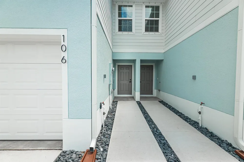 106 Savannah Lakes Boulevard Fort Pierce, FL 34982
