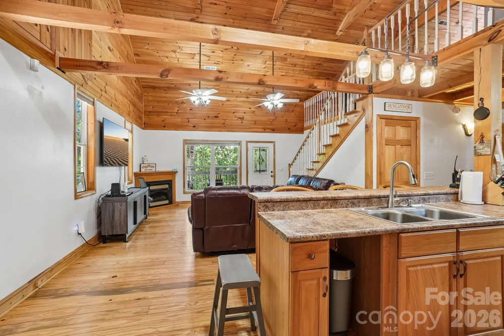61 Misty Hill Lane Franklin, NC 28734