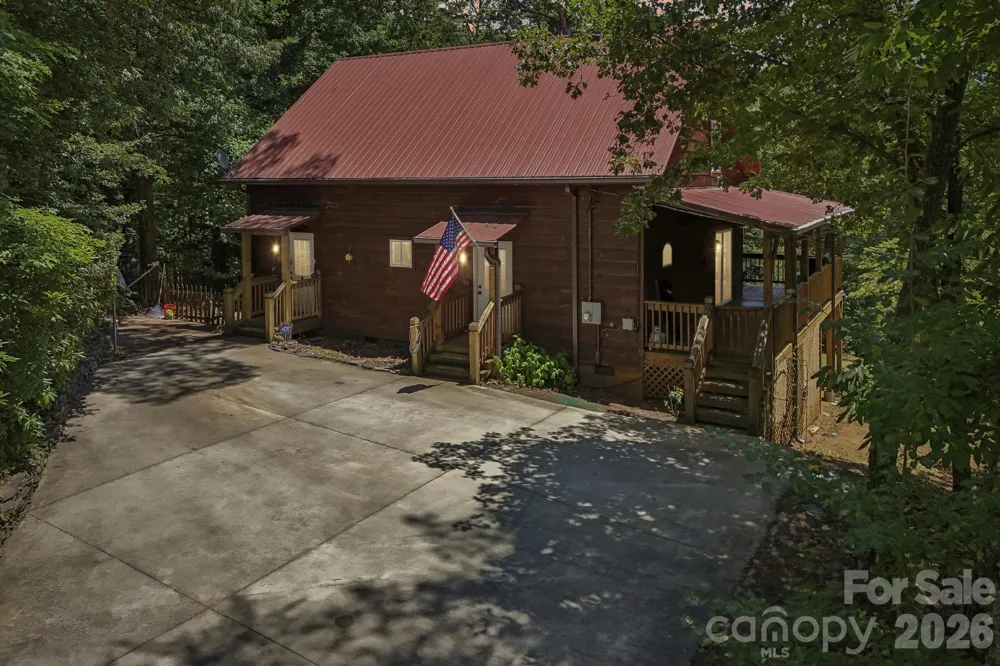 61 Misty Hill Lane Franklin, NC 28734