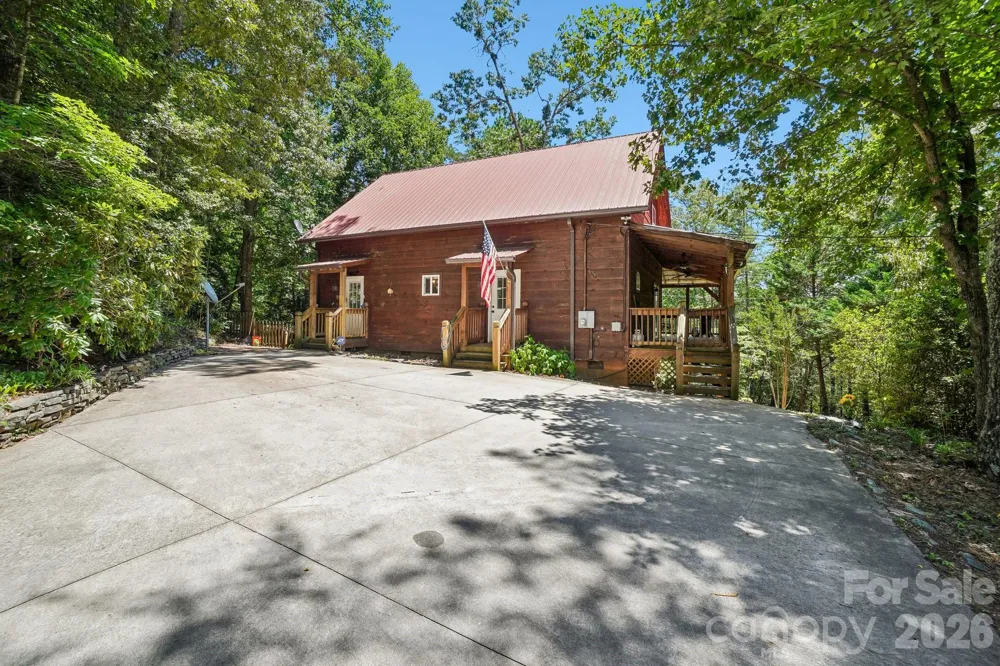 61 Misty Hill Lane Franklin, NC 28734