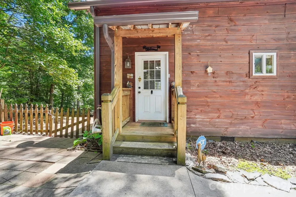 61 Misty Hill Lane Franklin, NC 28734