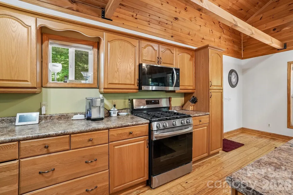 61 Misty Hill Lane Franklin, NC 28734
