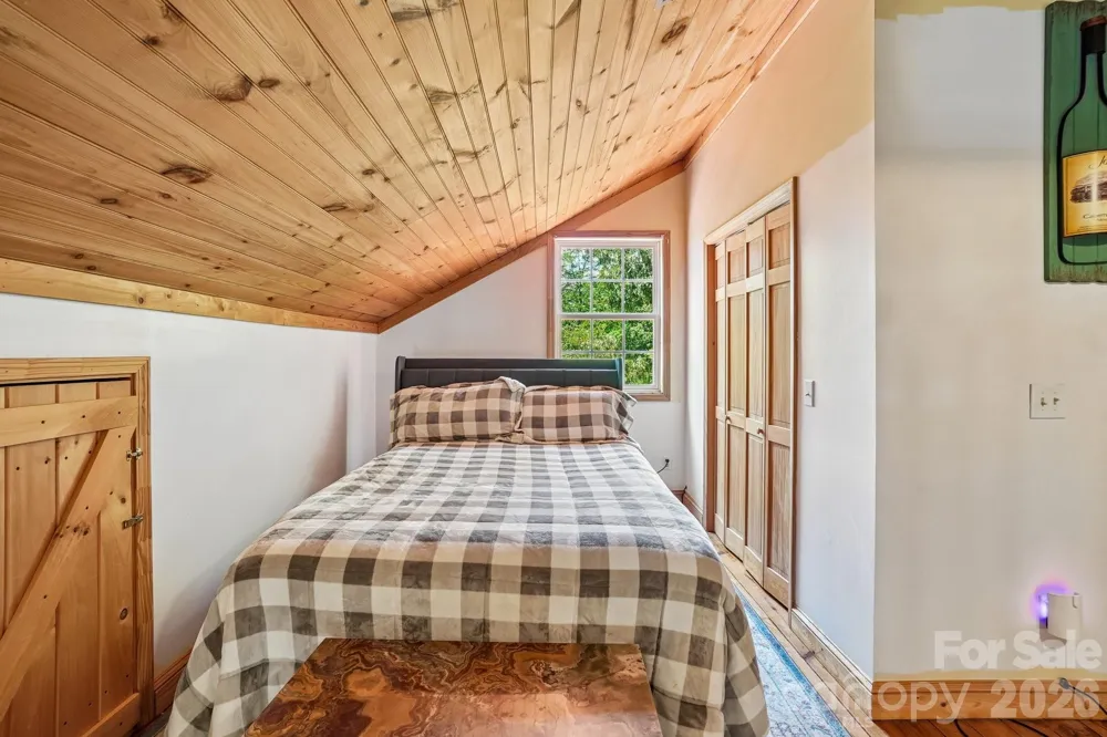 61 Misty Hill Lane Franklin, NC 28734