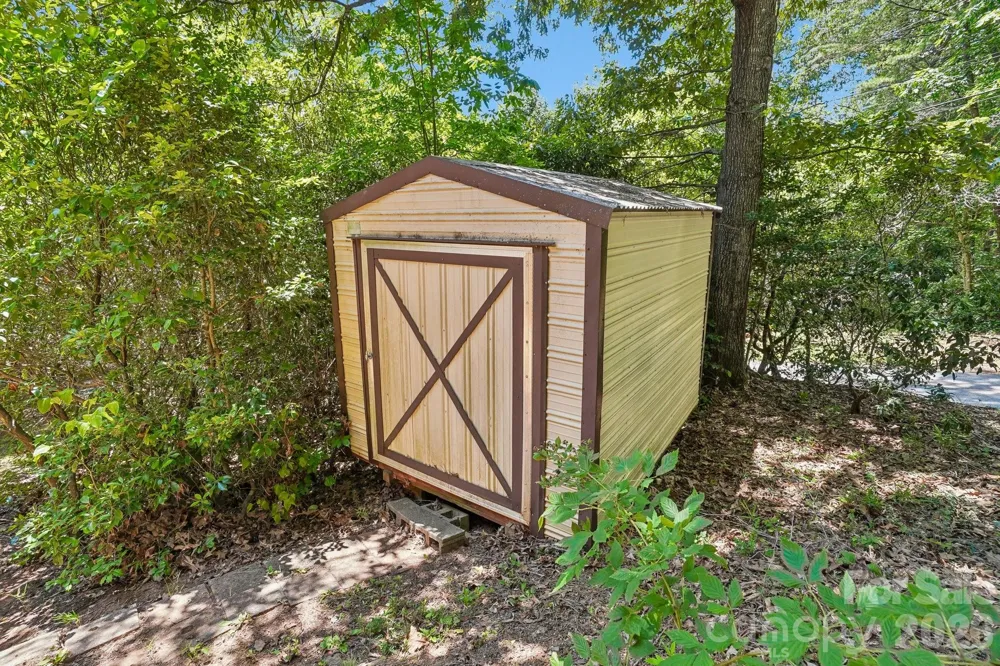 61 Misty Hill Lane Franklin, NC 28734