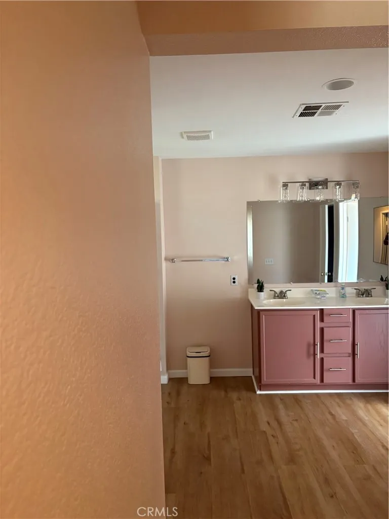 44025 Glenraven Lancaster, CA 93535