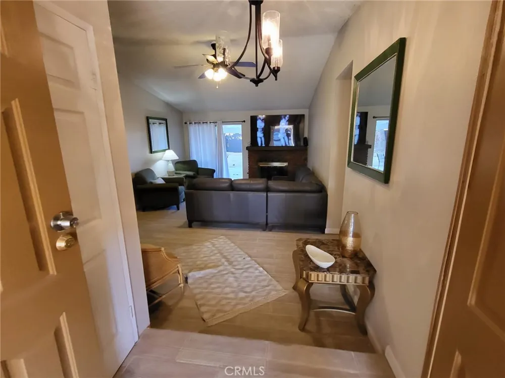 44025 Glenraven Lancaster, CA 93535