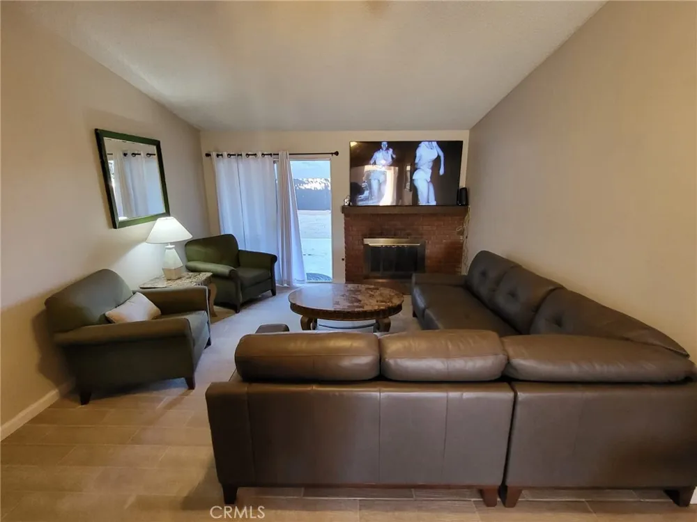 44025 Glenraven Lancaster, CA 93535