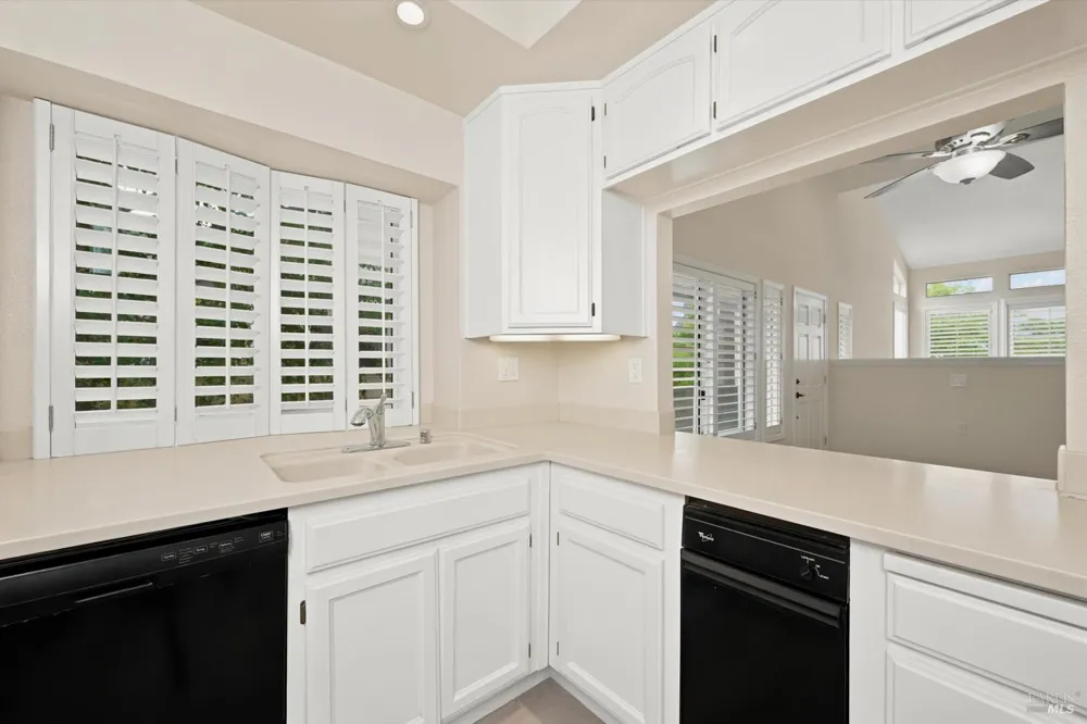 2004 Stonefield Lane Santa Rosa, CA 95403