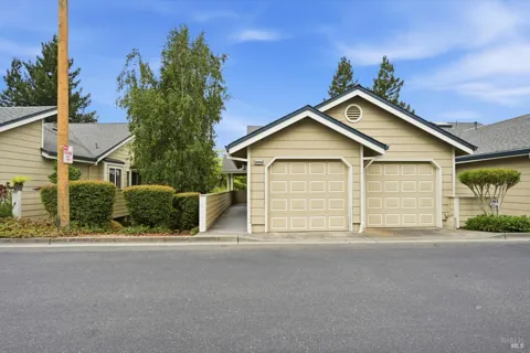 2004 Stonefield Lane