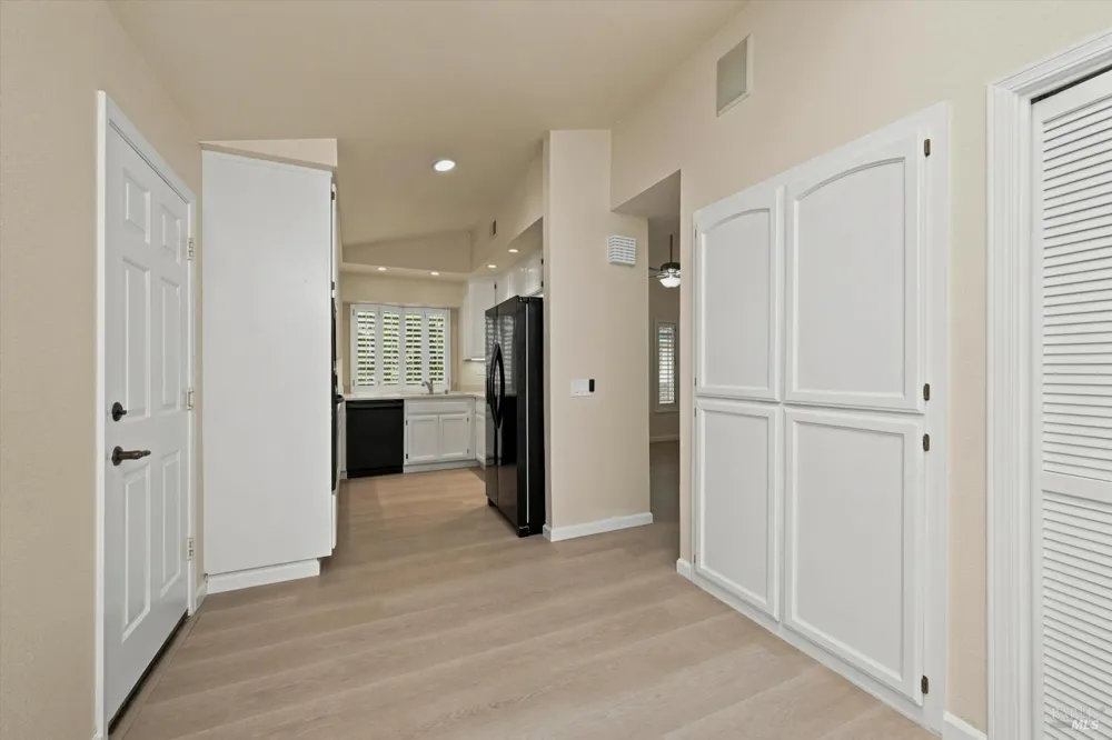 2004 Stonefield Lane Santa Rosa, CA 95403