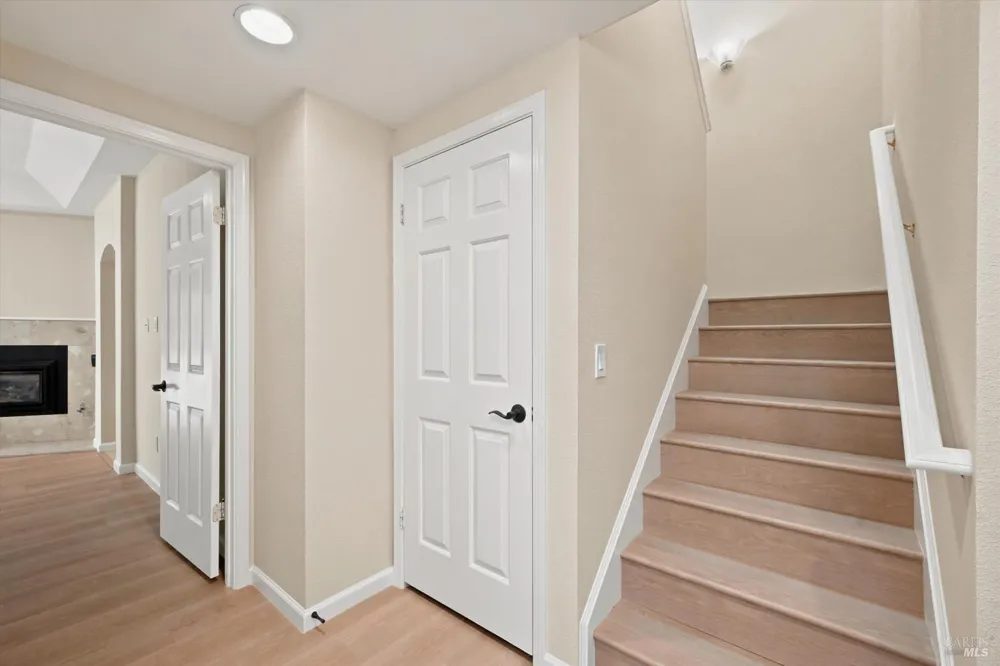 2004 Stonefield Lane Santa Rosa, CA 95403