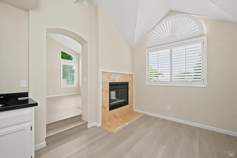 2004 Stonefield Lane Santa Rosa, CA 95403