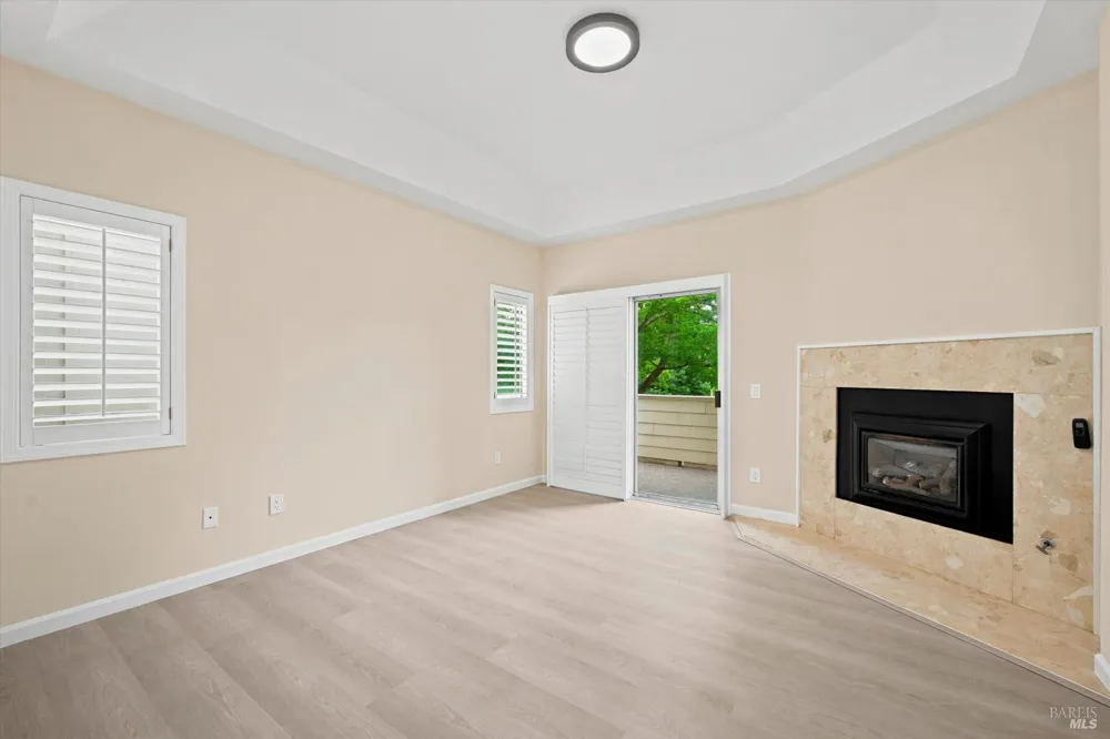 2004 Stonefield Lane Santa Rosa, CA 95403