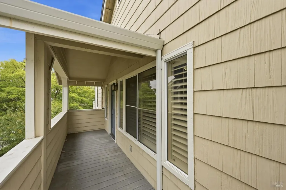 2004 Stonefield Lane Santa Rosa, CA 95403