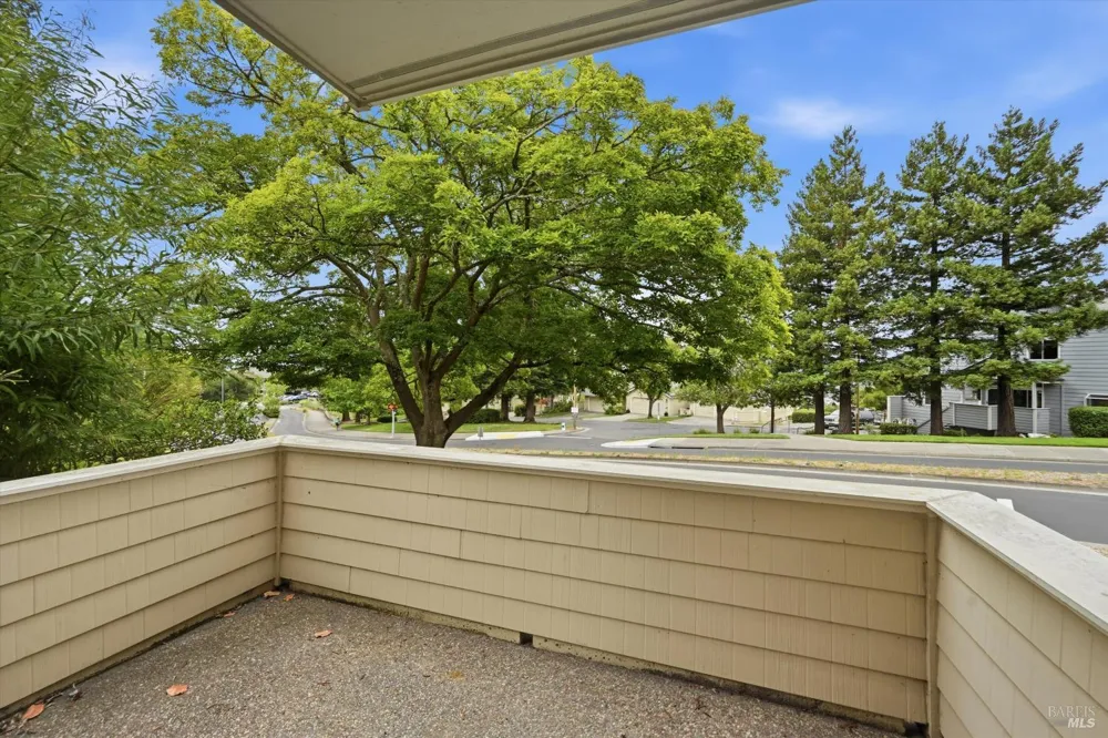 2004 Stonefield Lane Santa Rosa, CA 95403