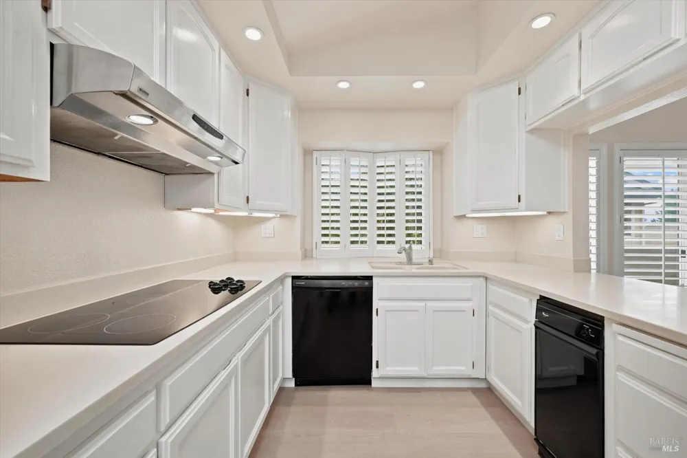 2004 Stonefield Lane Santa Rosa, CA 95403