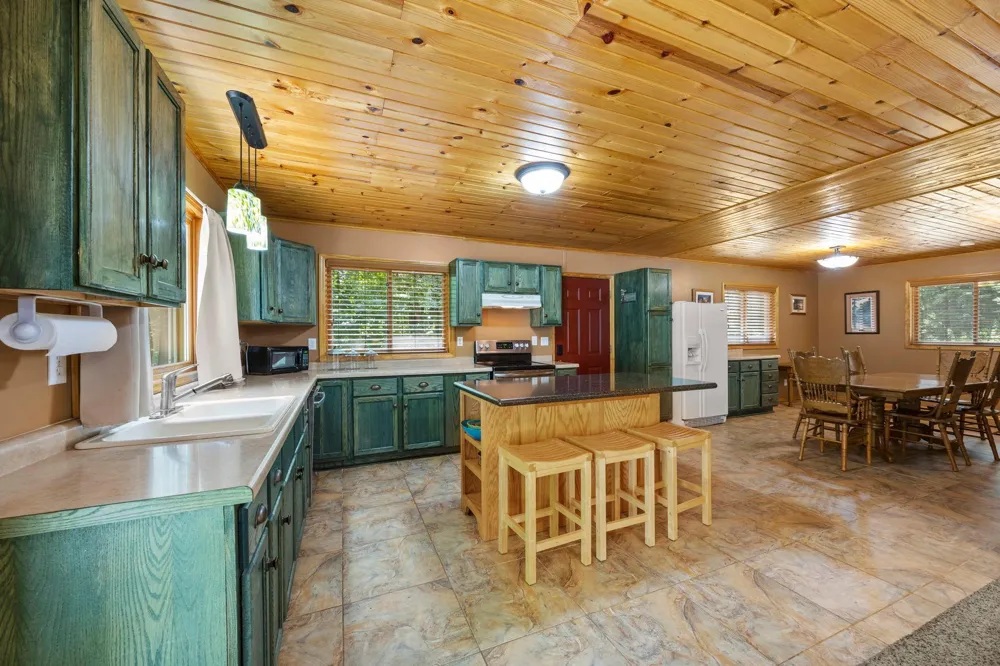 32625 Riverside Drive Pine City, MN 55063