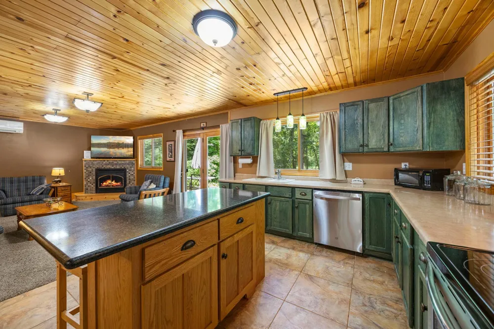 32625 Riverside Drive Pine City, MN 55063