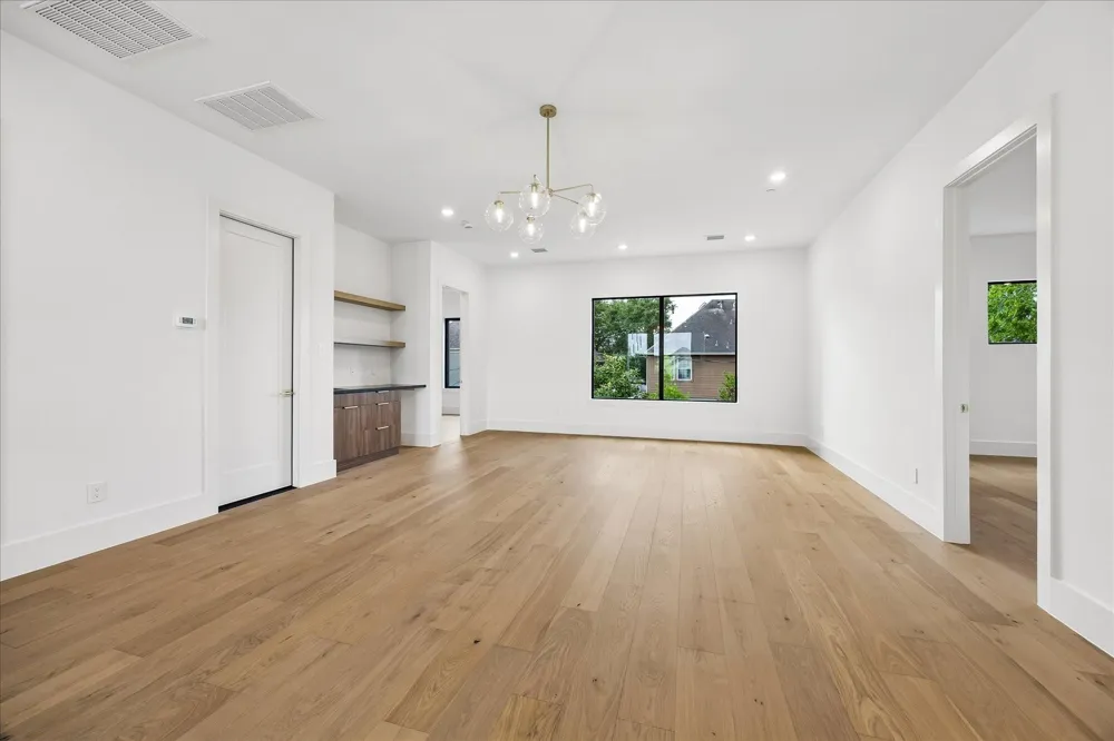 4537 Larch Lane Bellaire, TX 77401