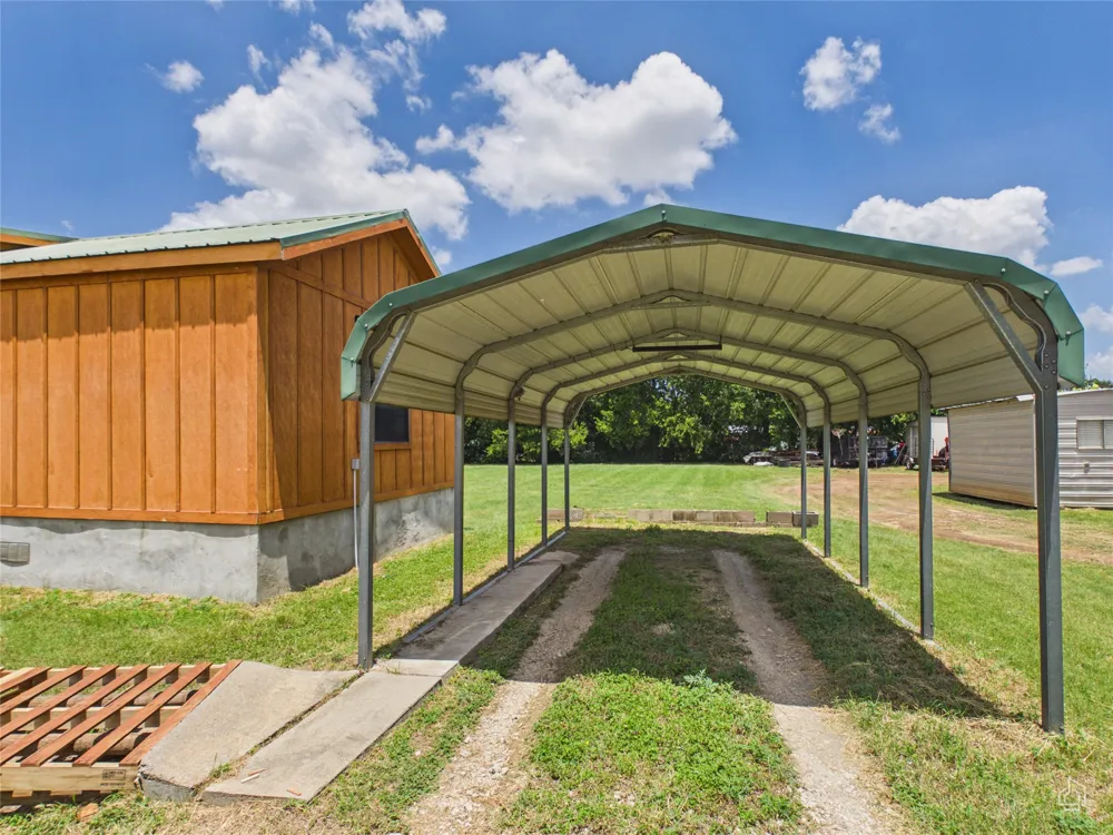 202 Mustang Avenue Cedar Park, TX 78613