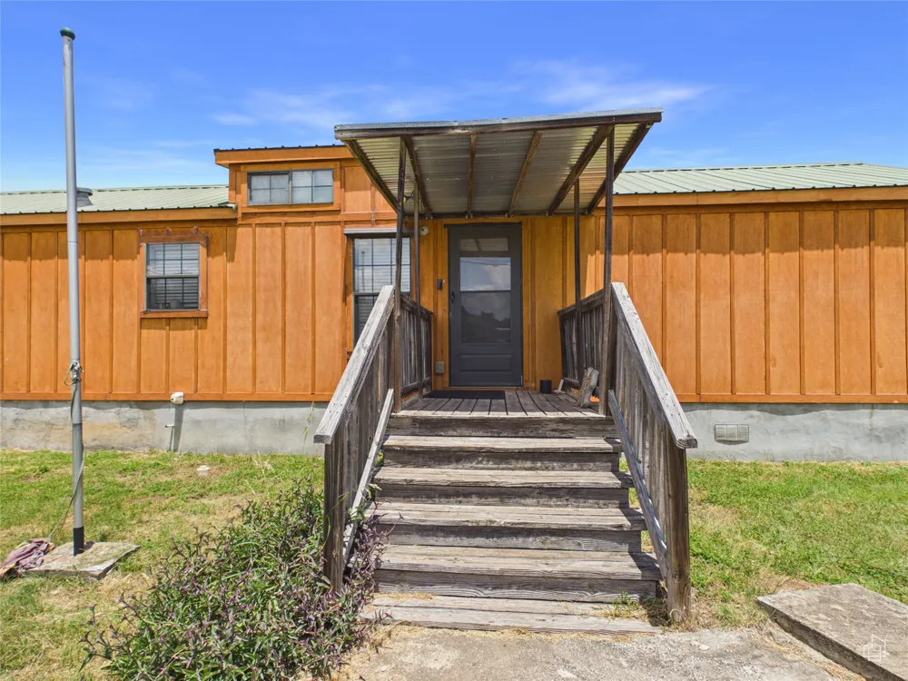 202 Mustang Avenue Cedar Park, TX 78613