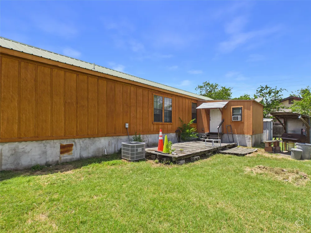 202 Mustang Avenue Cedar Park, TX 78613