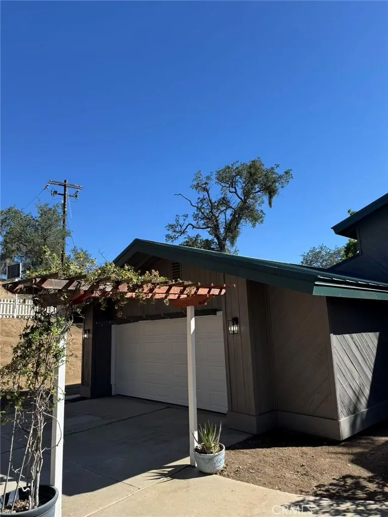 29642 Hart Oaks Drive Keene, CA 93531