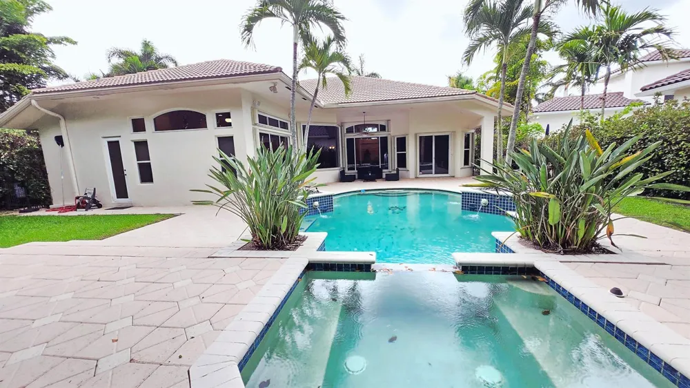 11065 Canary Island Court Plantation, FL 33324