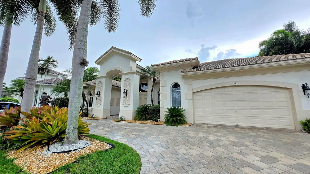 11065 Canary Island Court Plantation, FL 33324