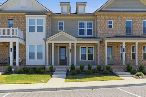 140 Nearwater Place