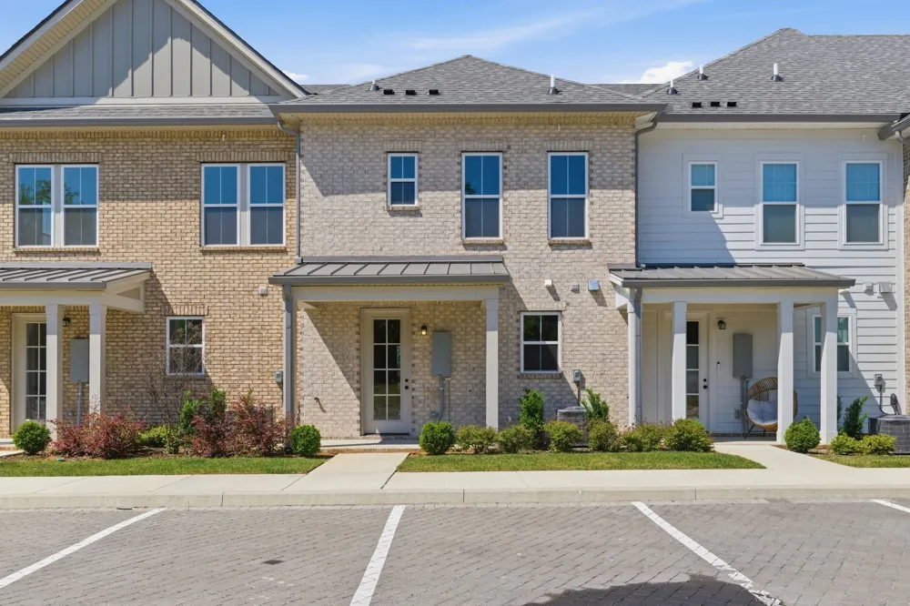 140 Nearwater Place Hendersonville, TN 37075
