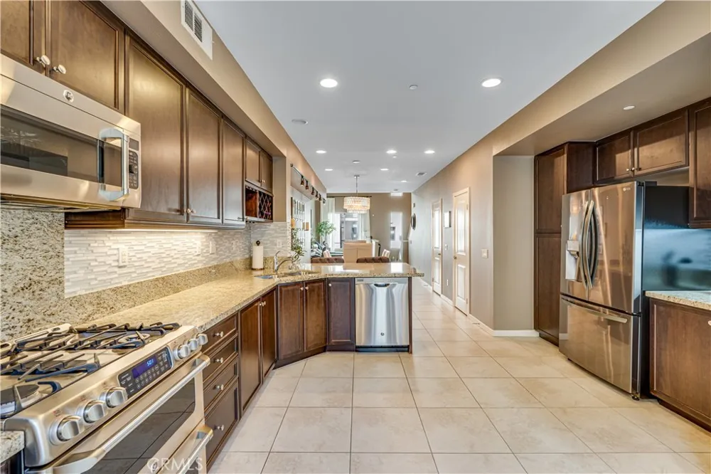 507 Rockefeller Irvine, CA 92612