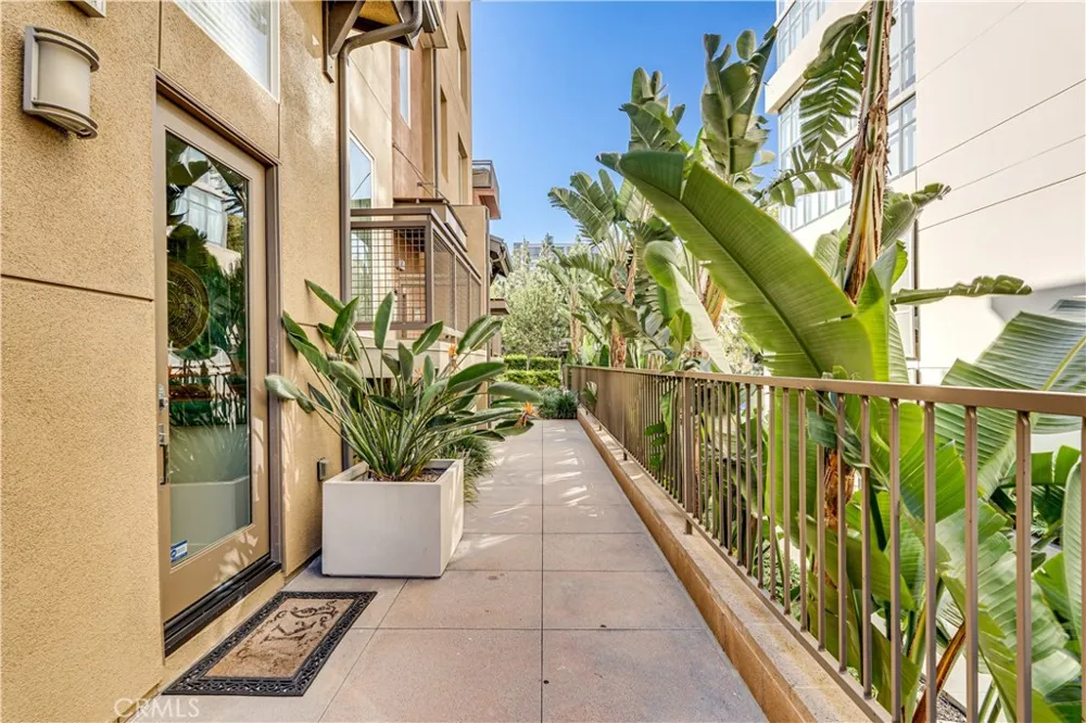 507 Rockefeller Irvine, CA 92612