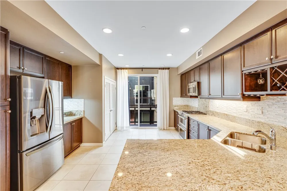 507 Rockefeller Irvine, CA 92612