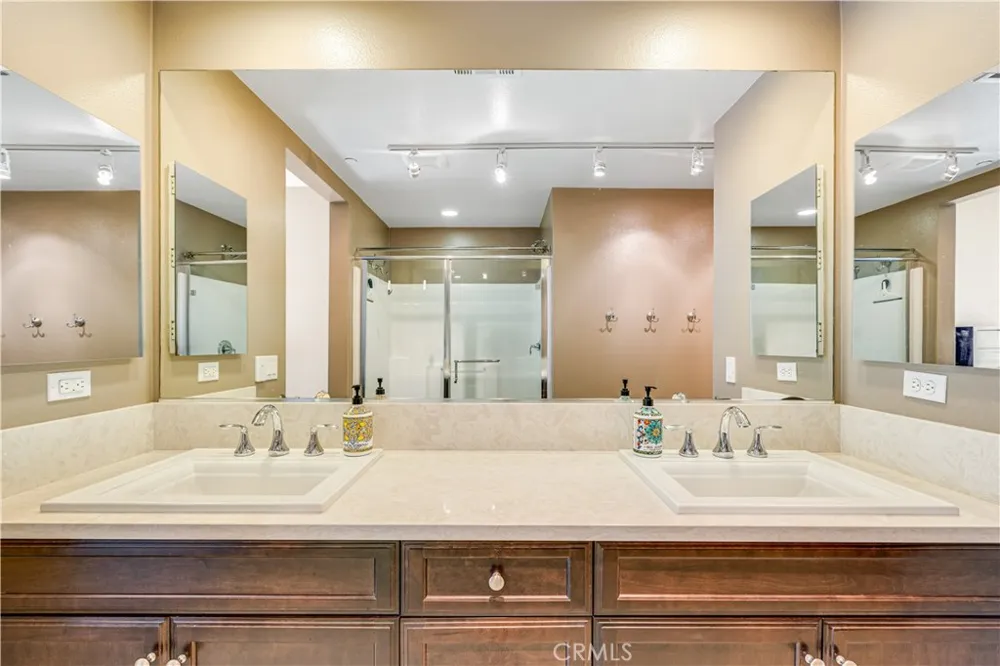 507 Rockefeller Irvine, CA 92612