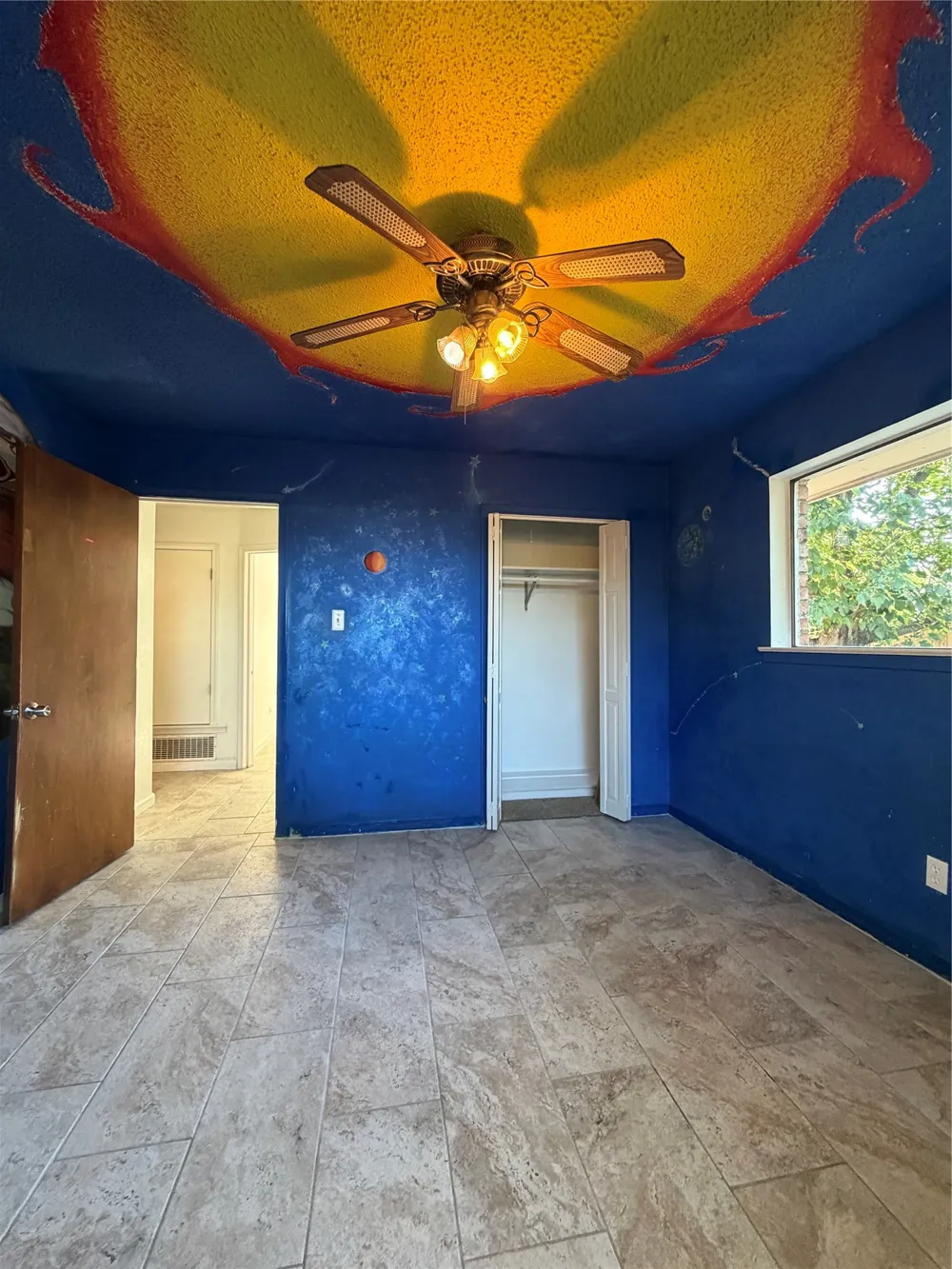 2406 W Broadview Street Greenville, TX 75402