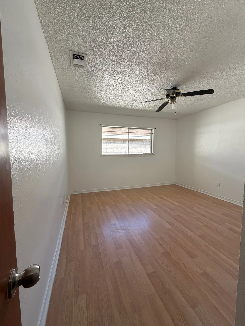 2406 W Broadview Street Greenville, TX 75402