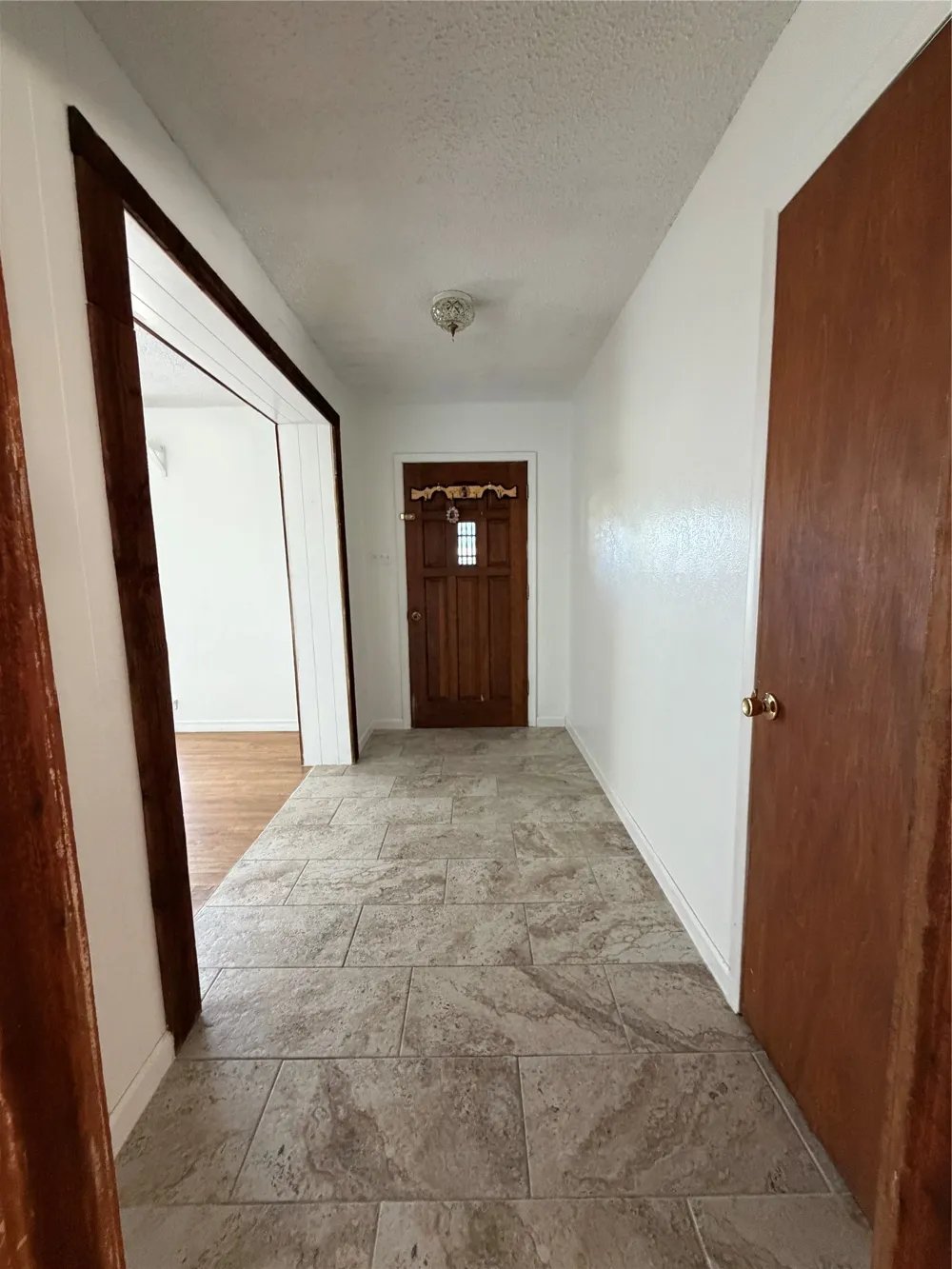 2406 W Broadview Street Greenville, TX 75402