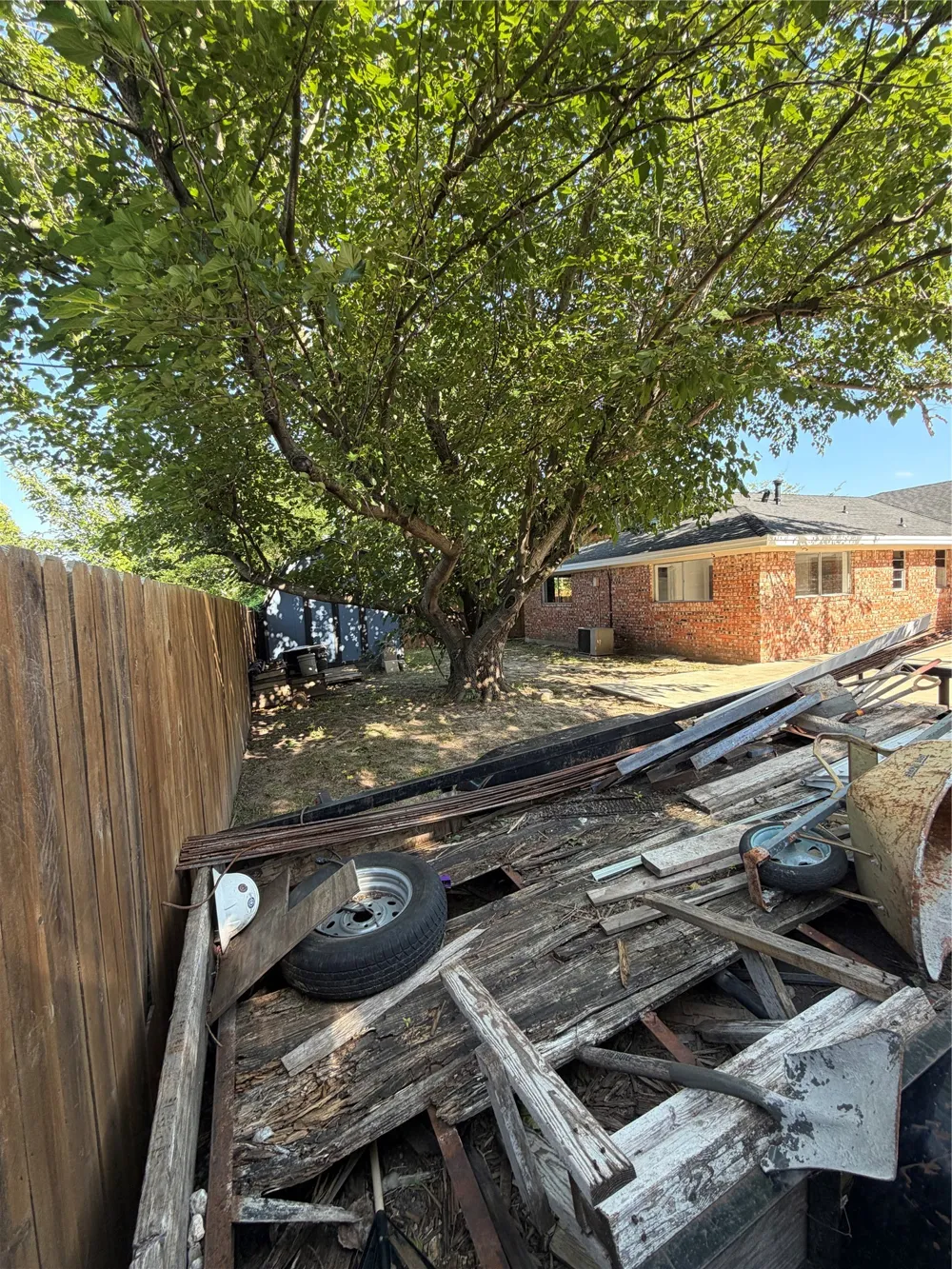 2406 W Broadview Street Greenville, TX 75402