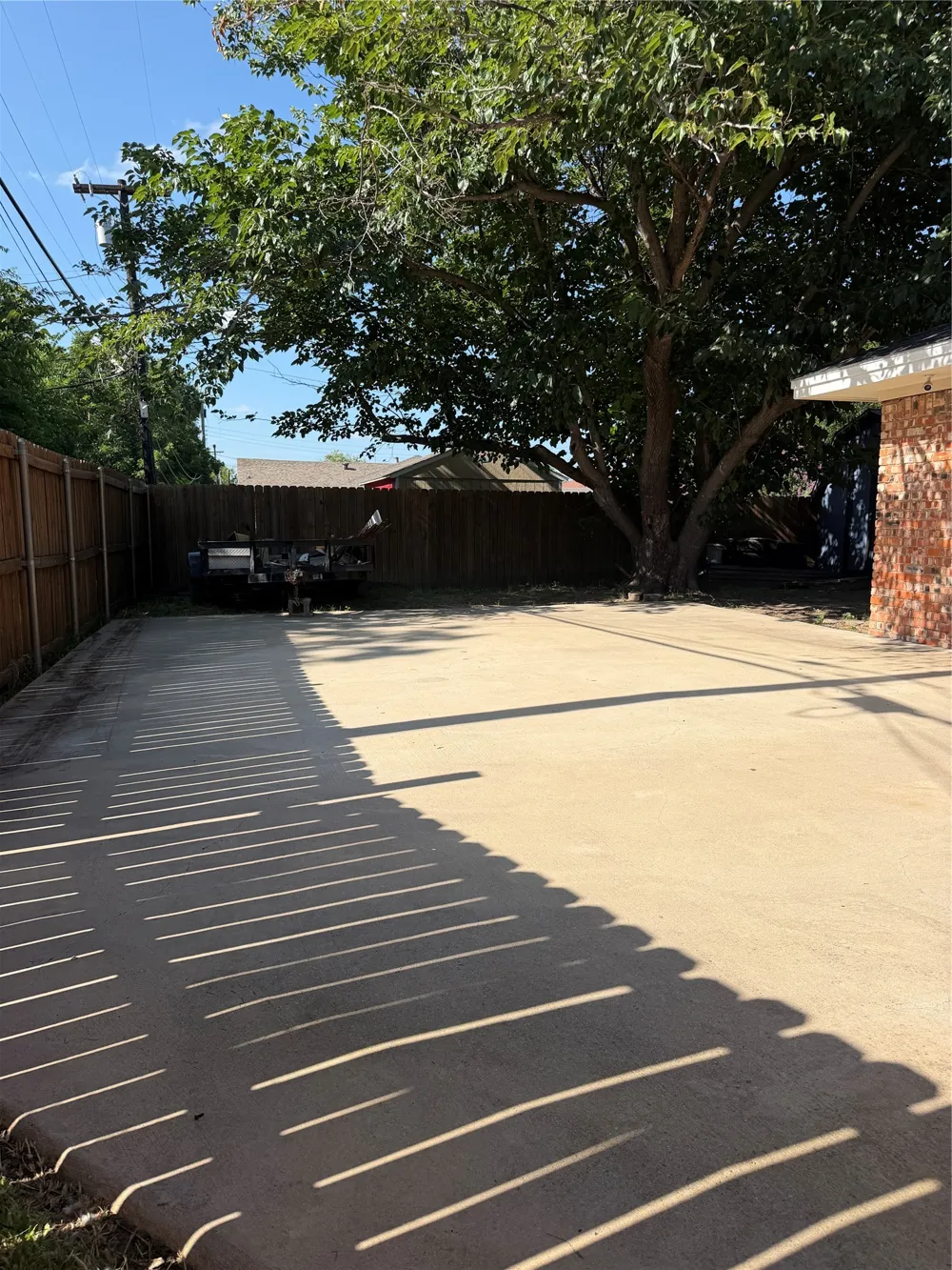 2406 W Broadview Street Greenville, TX 75402