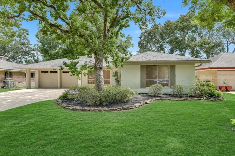 1617 Wavecrest Lane