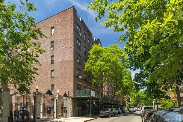 34-20 83rd Street #3D Jackson Heights, NY 11372