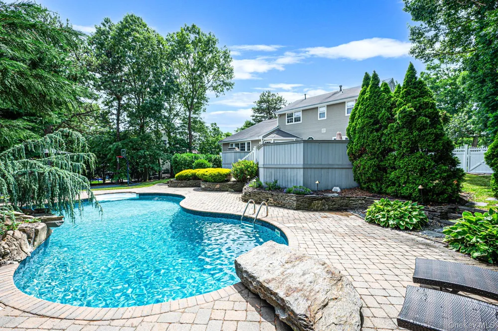 20 Hancock Court South Setauket, NY 11720
