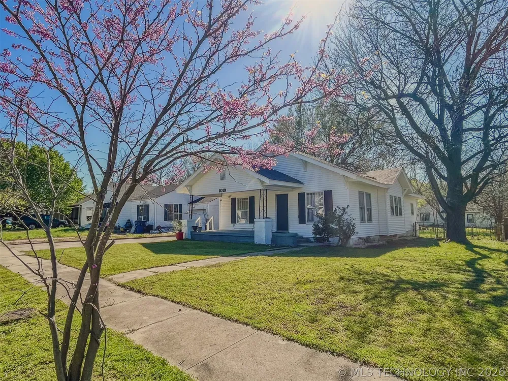 1019 S Stockton Ada, OK 74820