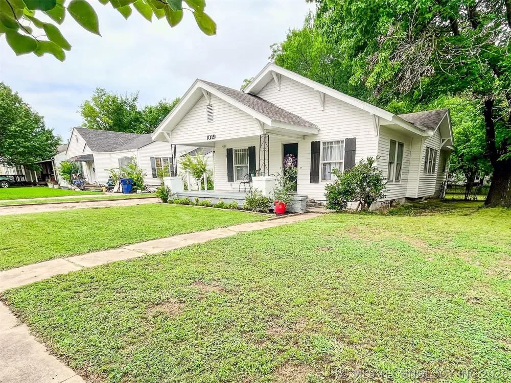 1019 S Stockton Ada, OK 74820