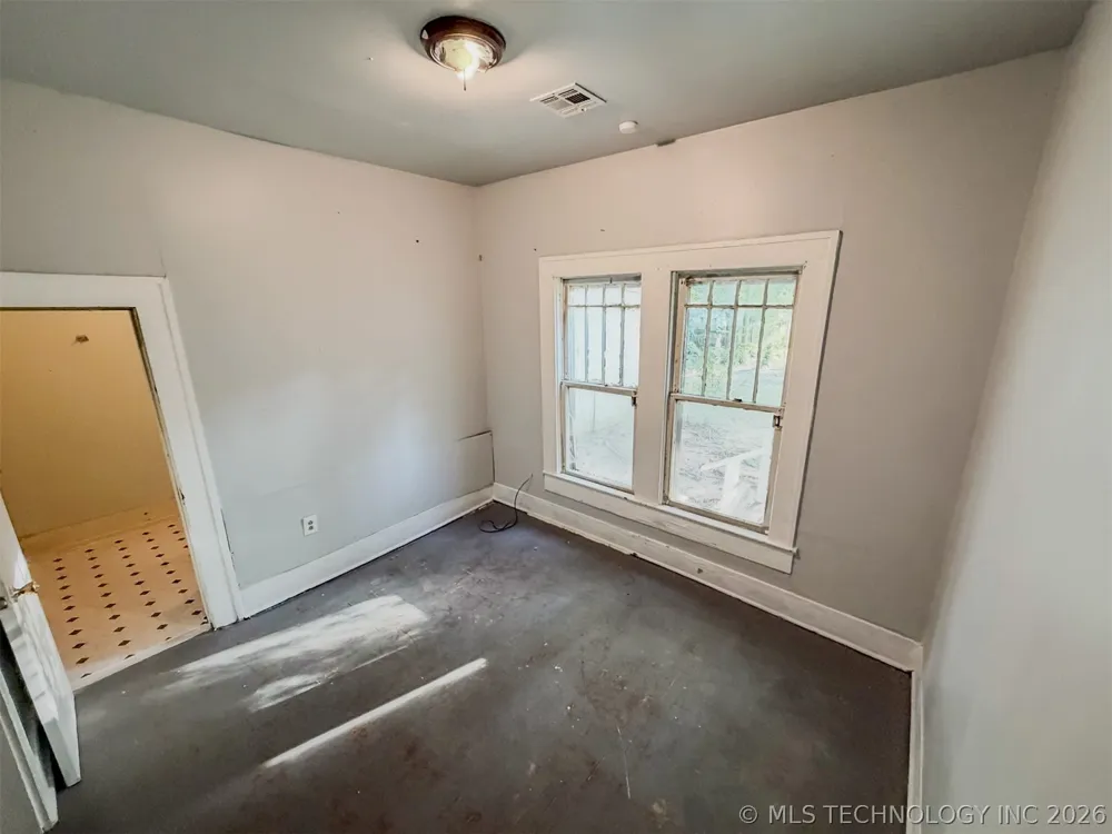 1019 S Stockton Ada, OK 74820