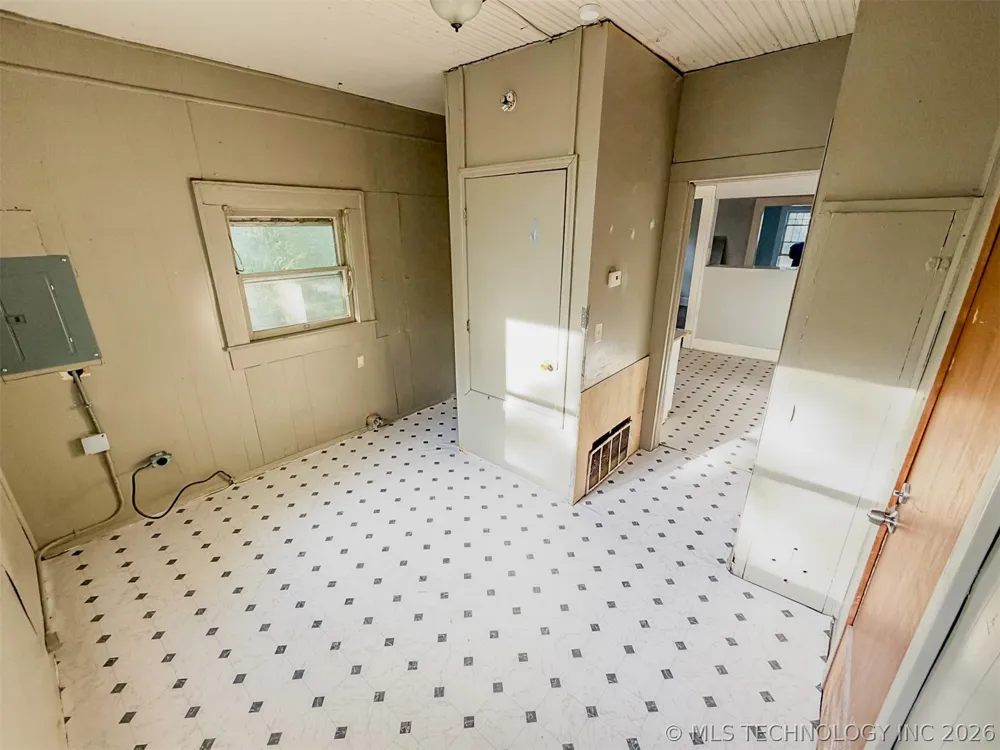 1019 S Stockton Ada, OK 74820