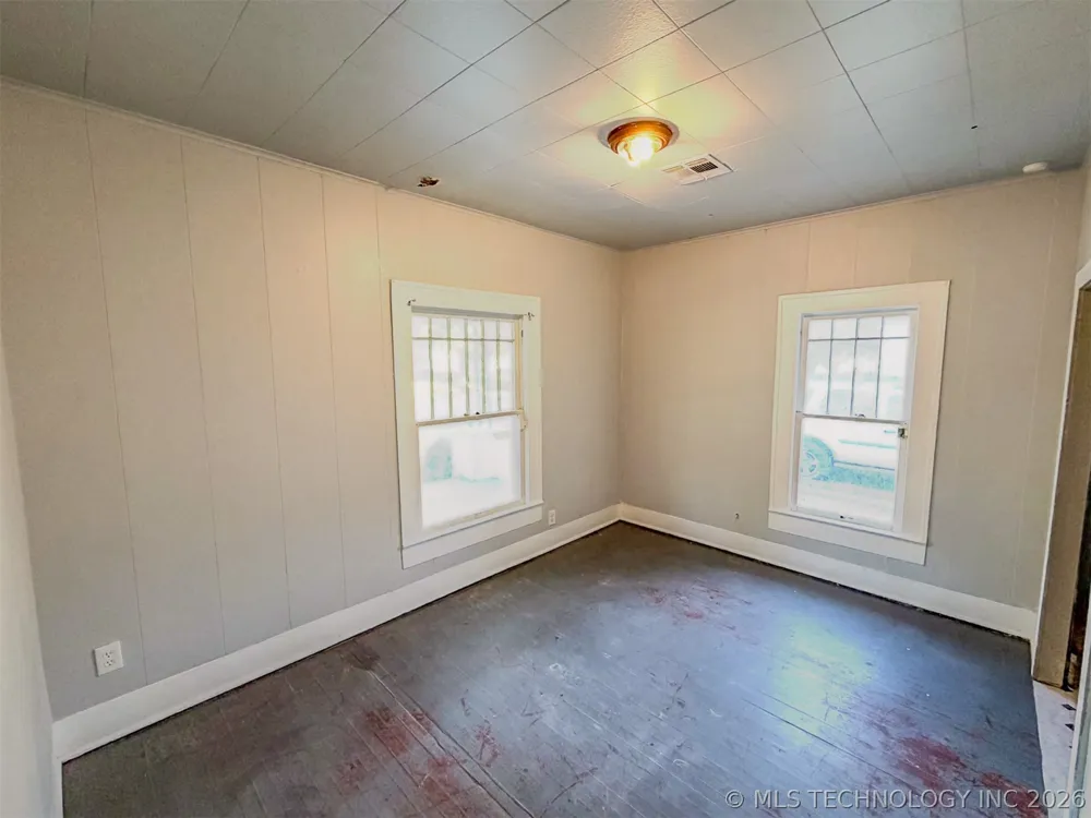 1019 S Stockton Ada, OK 74820