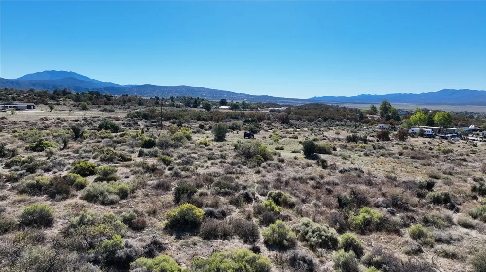 3 Lanik Ln Anza, CA 92539