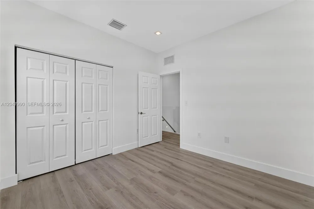 10908 W 32nd Ln Hialeah, FL 33018